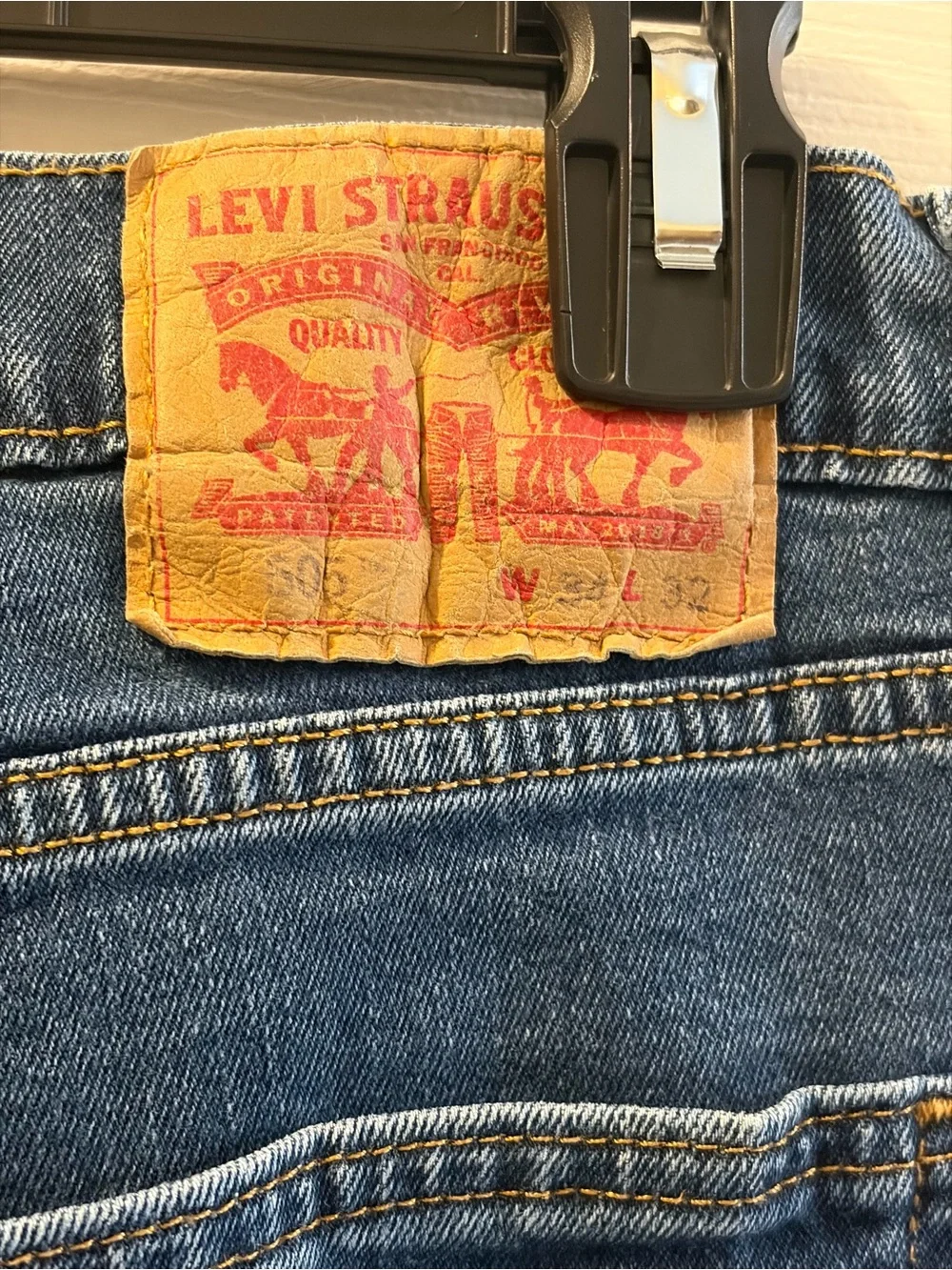 Levi's Men's Dark Blue Relaxed Fit Jeans